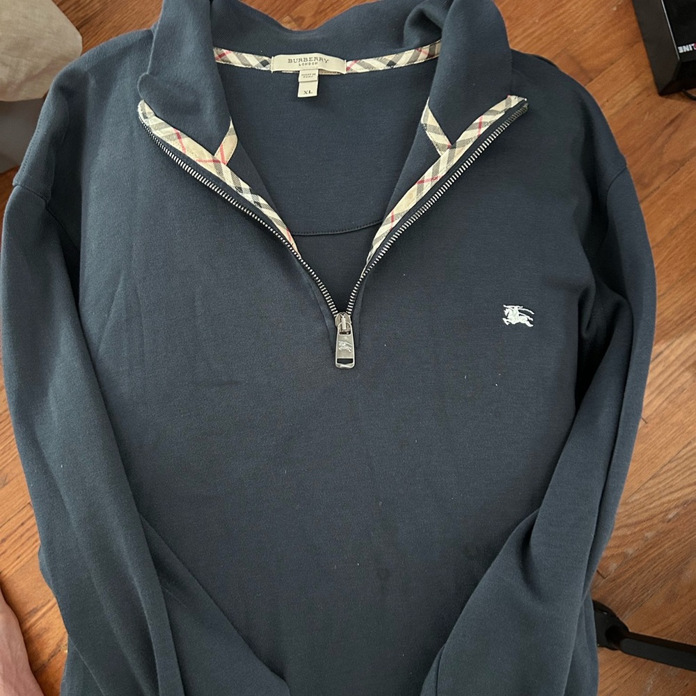 Men’s Burberry zipper jacket